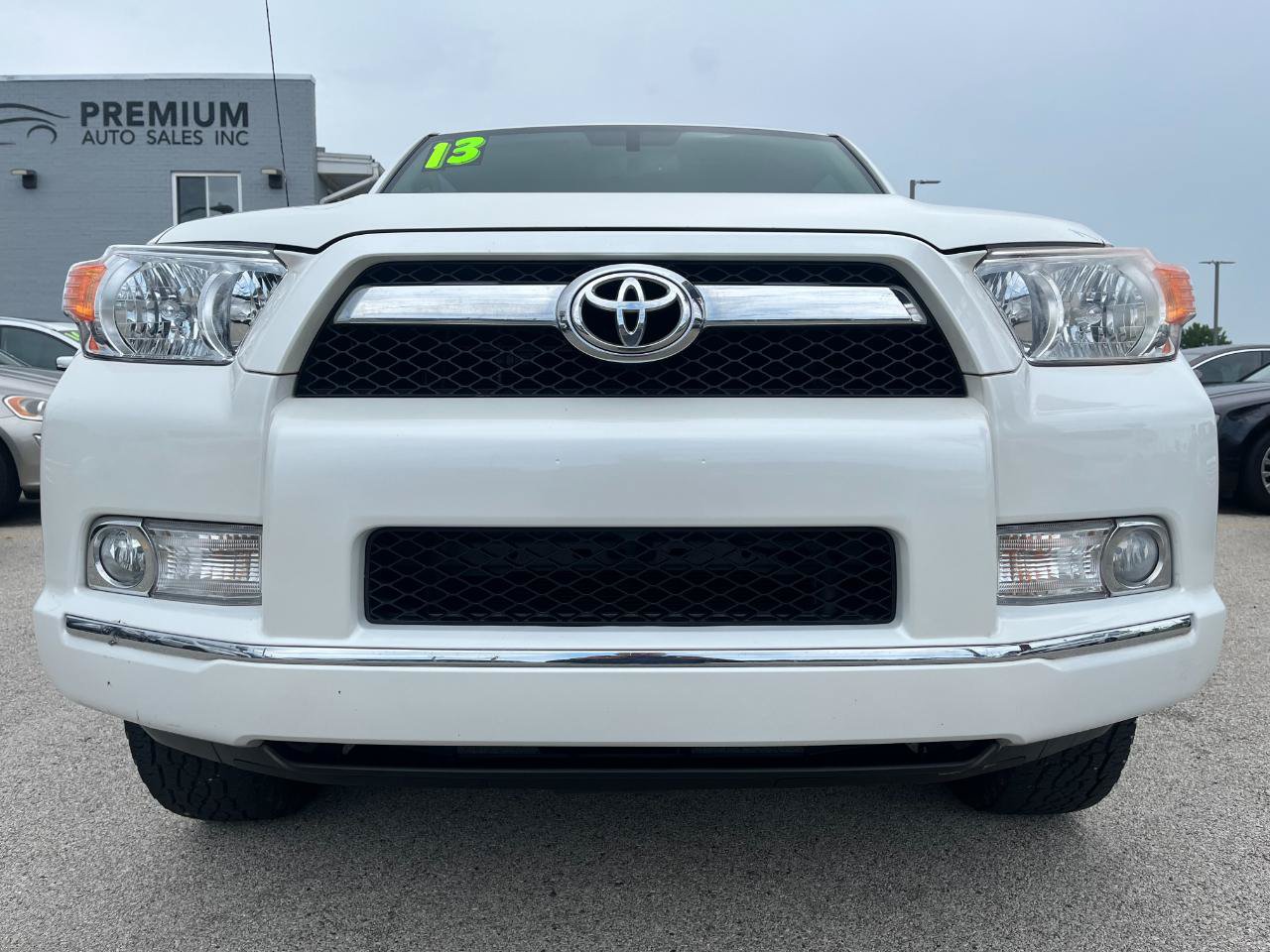 Used 2013 Toyota 4Runner Limited AWD/4WD image 9