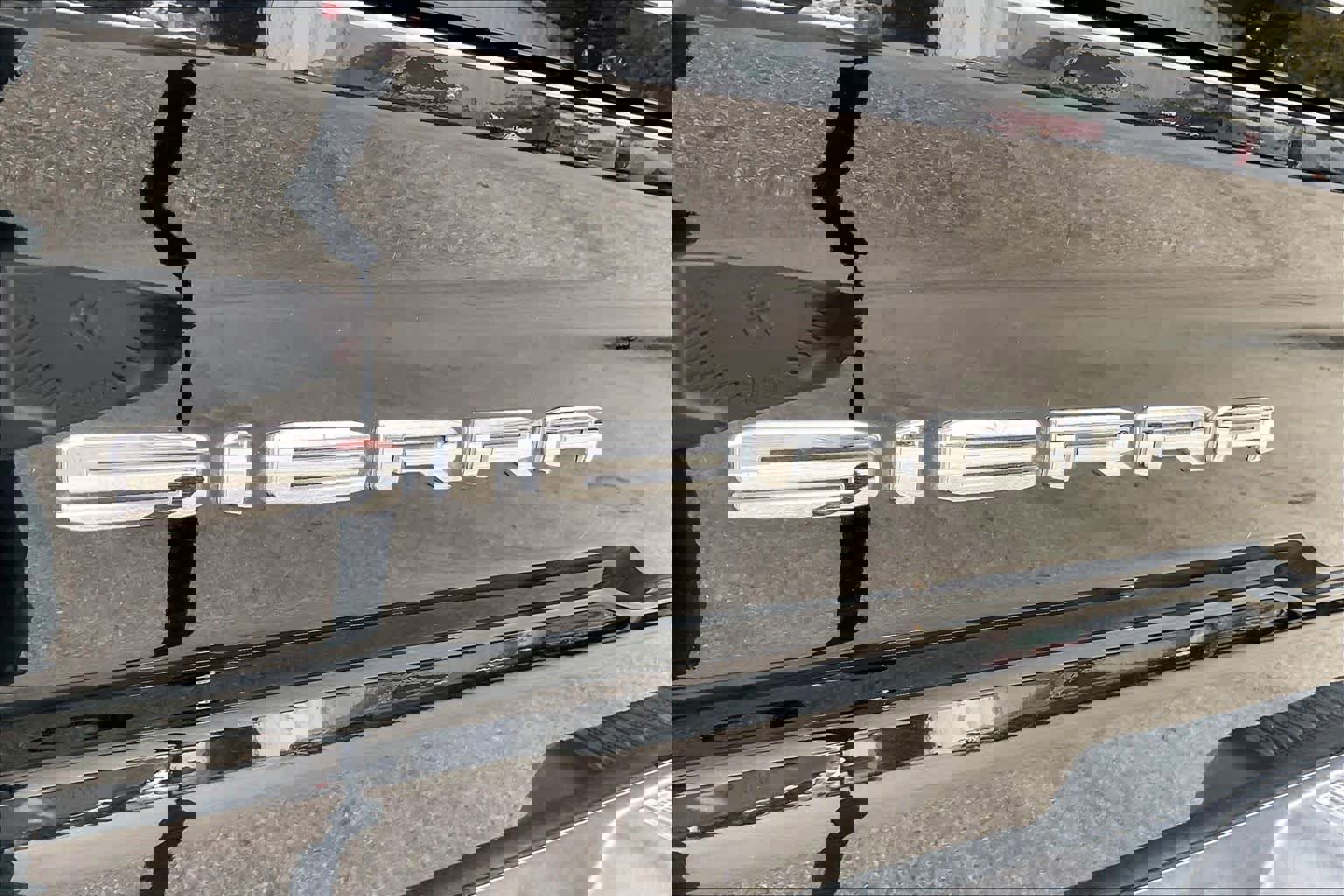 Used 2022 GMC Sierra 2500 AT4 image 9