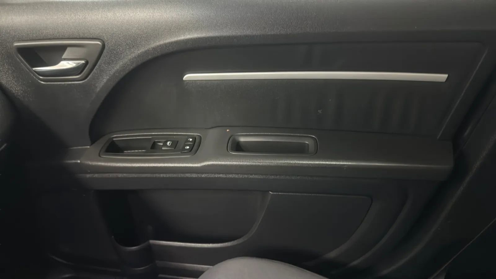 Used 2010 Dodge Journey SXT w/ Convenience Group I FWD image 16