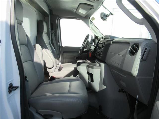 New 2024 Ford E-450 and Econoline 450 Super Duty w/ Power Windows & Locks Group RWD image 12