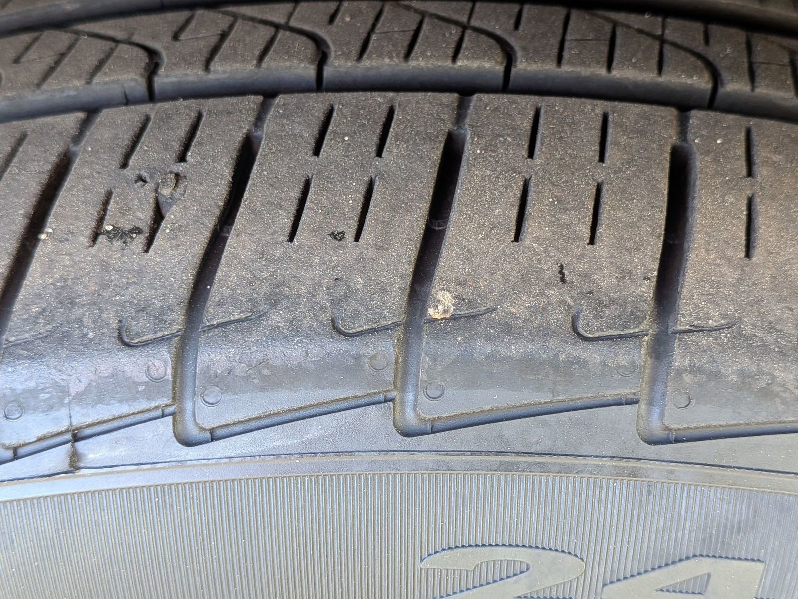 Used 2022 BMW 740i xDrive w/ M Sport Package image 11