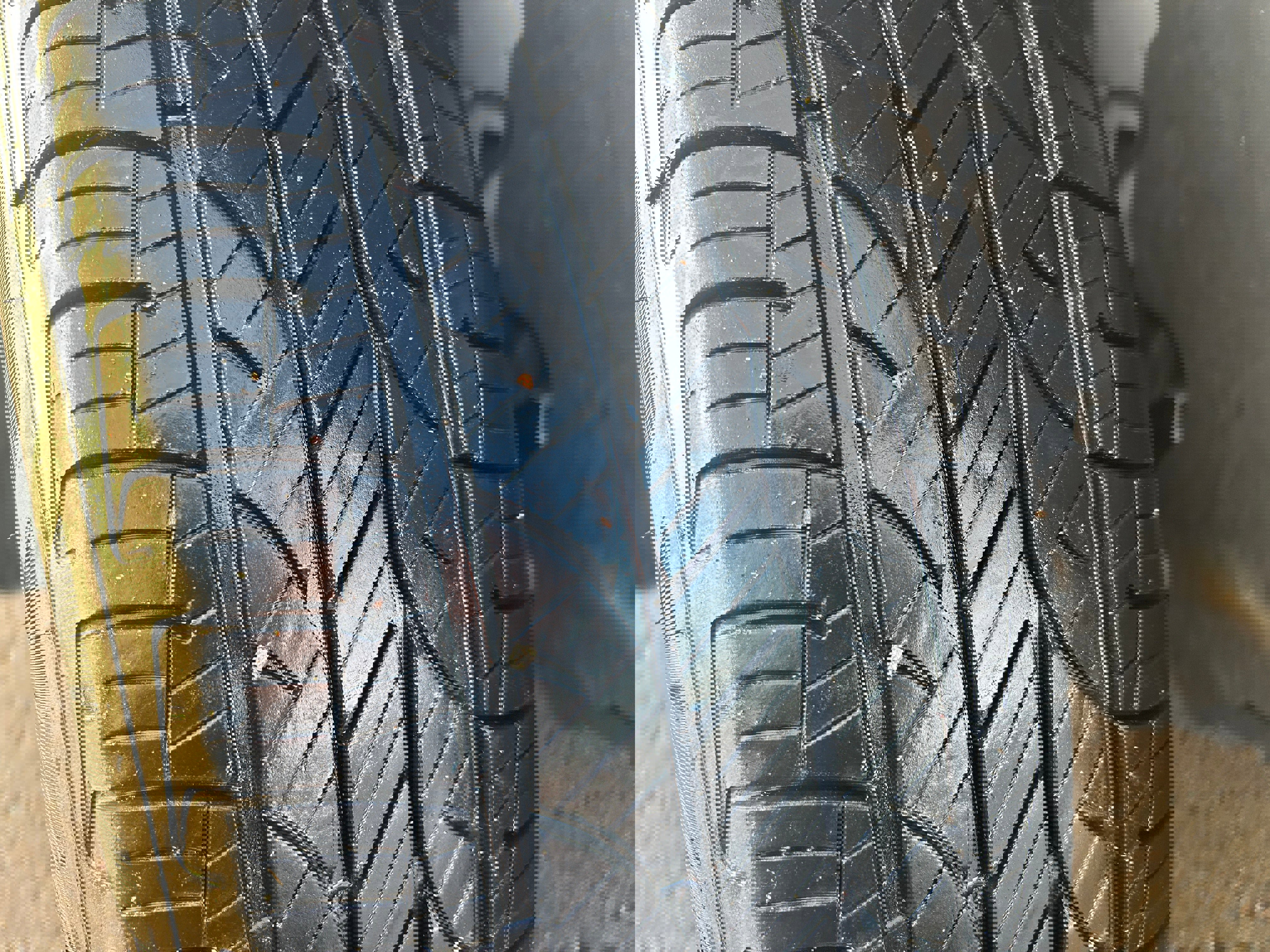 Used 2024 Chrysler Pacifica Touring-L image 11