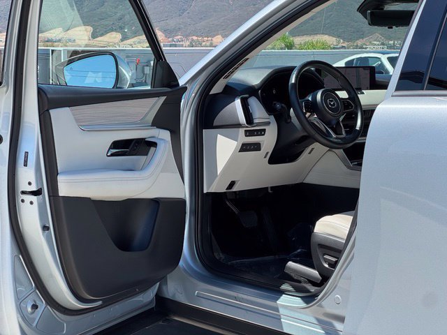 Certified 2024 MAZDA CX-90 Plug-In Hybrid w/ Premium Plus AWD/4WD image 8