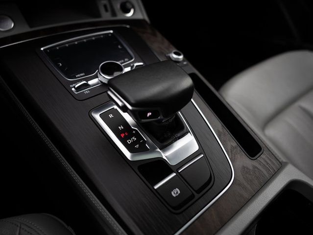Used 2019 Audi Q5 Prestige w/ Prestige Package image 22