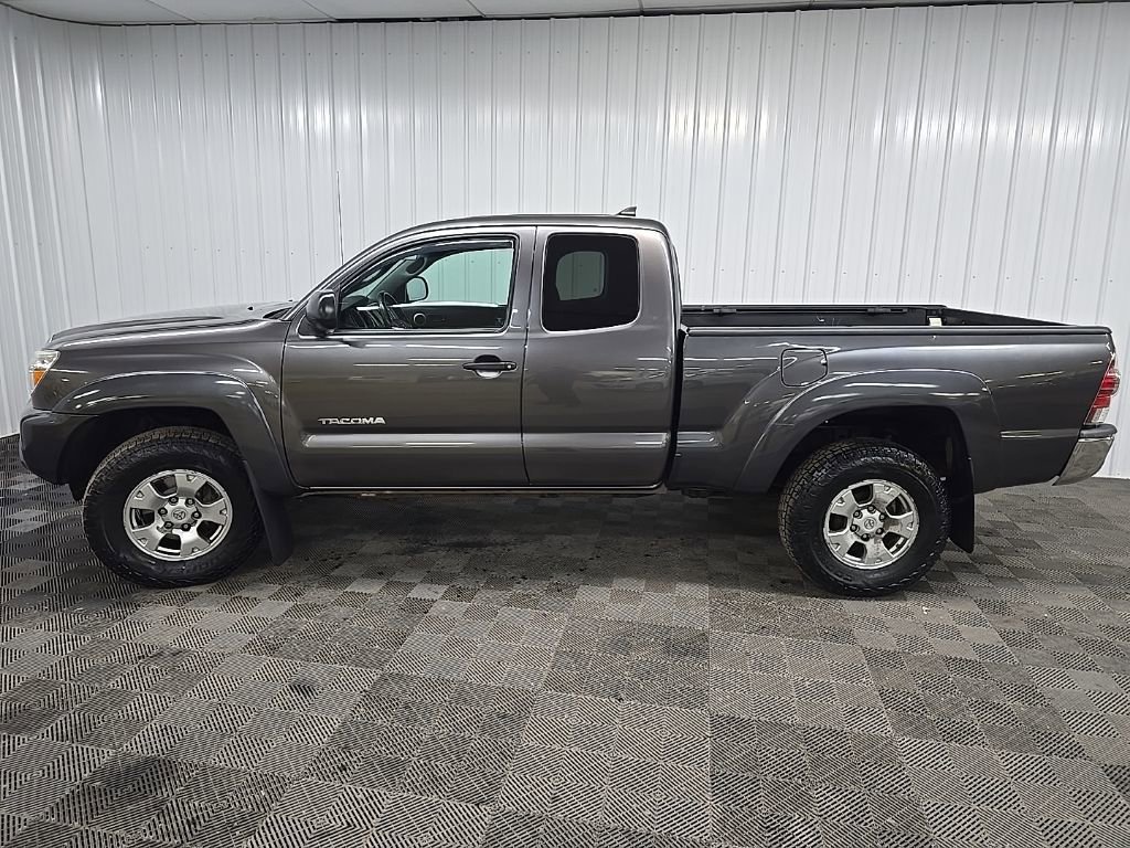 Used 2015 Toyota Tacoma 4x4 Access Cab w/ SR5 Package image 5