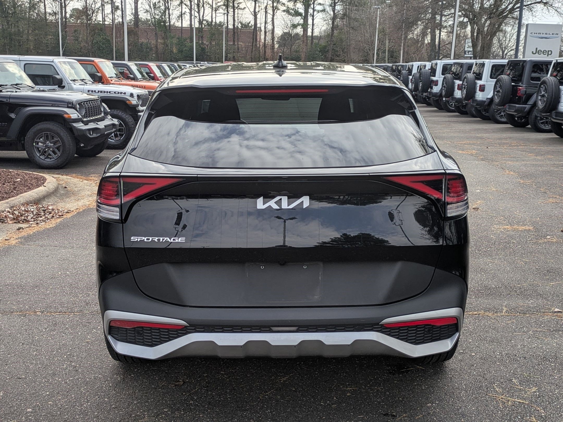 Used 2023 Kia Sportage EX image 6