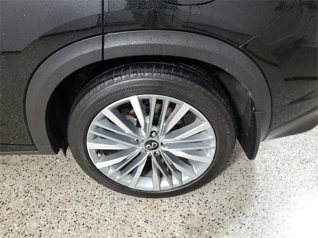 Used 2023 INFINITI QX50 Sensory image 8