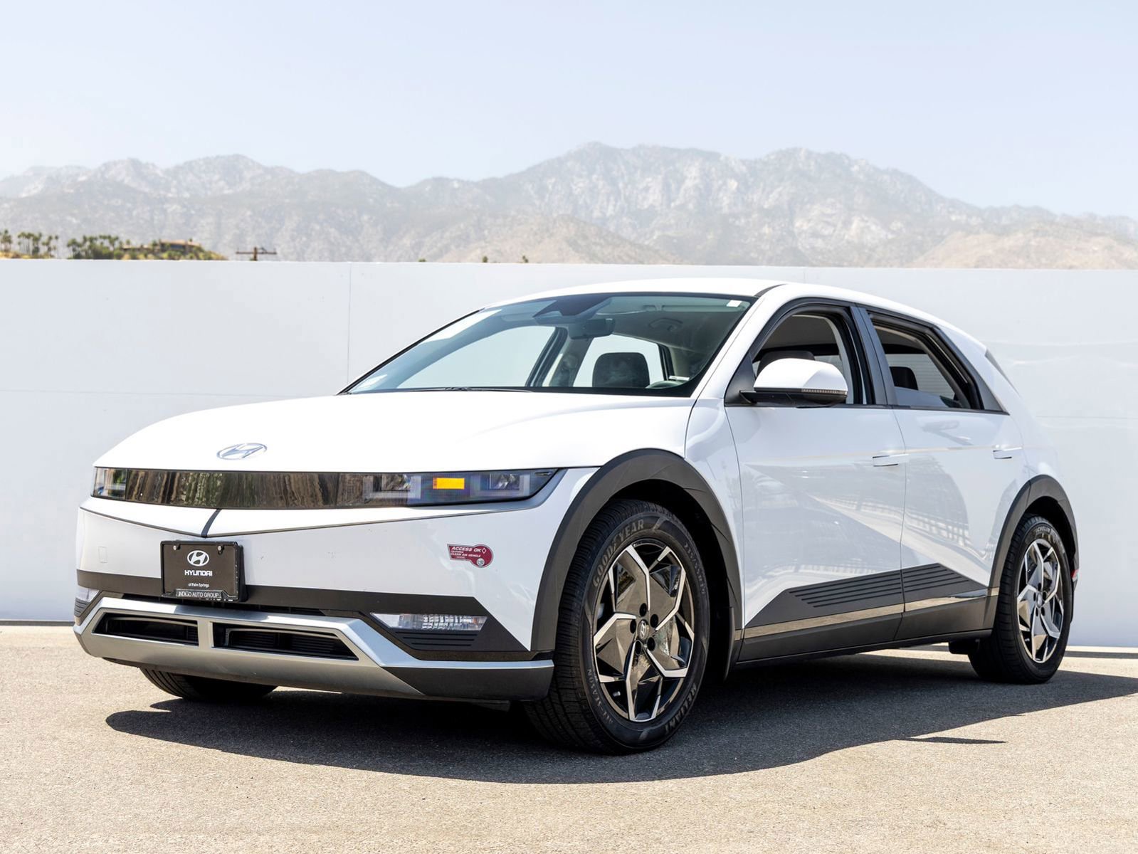 Used 2024 Hyundai Ioniq 5 SE RWD image 1