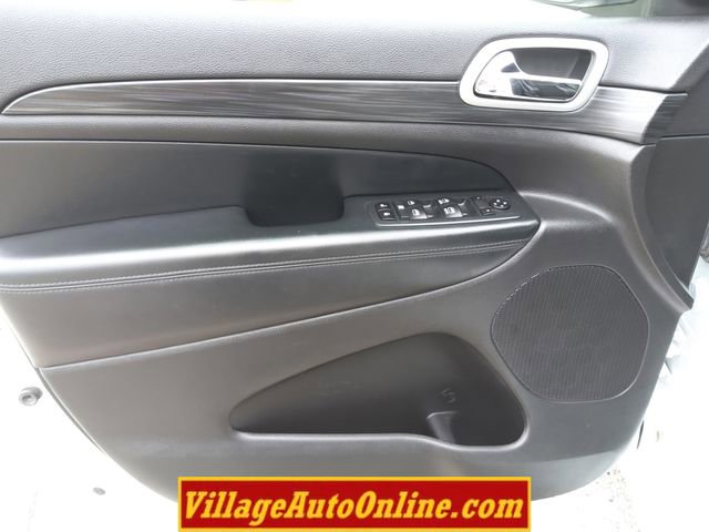 Used 2020 Jeep Grand Cherokee Altitude image 22