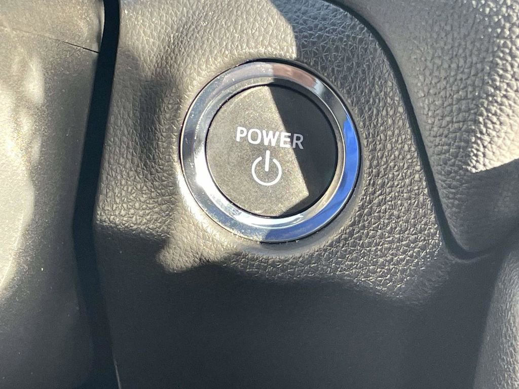 Used 2025 Toyota RAV4 XSE AWD/4WD image 34