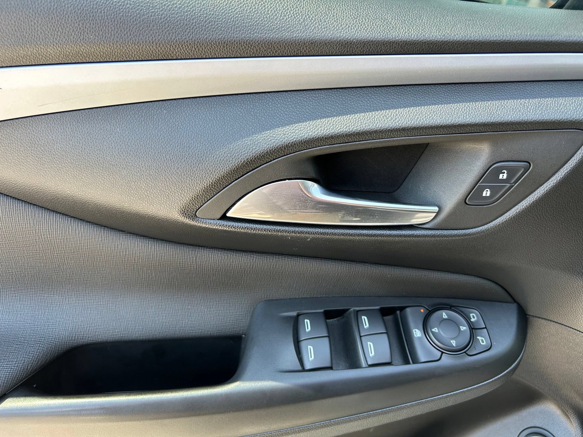 Used 2024 Buick Envista Preferred w/ Convenience I Package FWD image 21