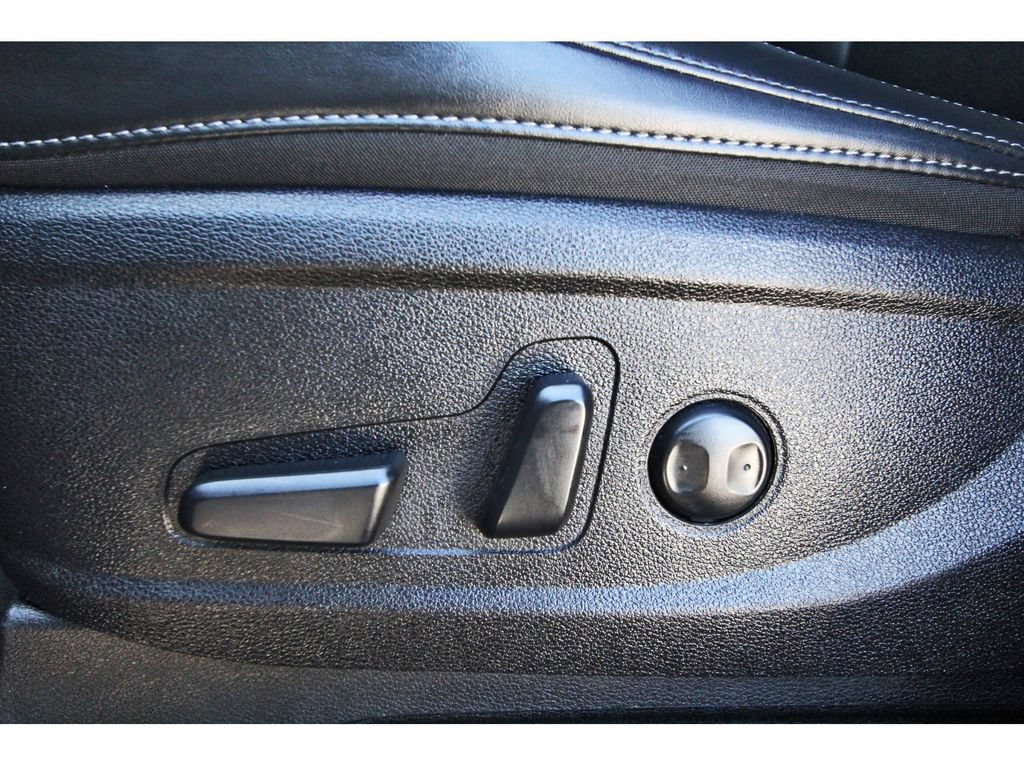 Used 2025 Kia Telluride S FWD image 25