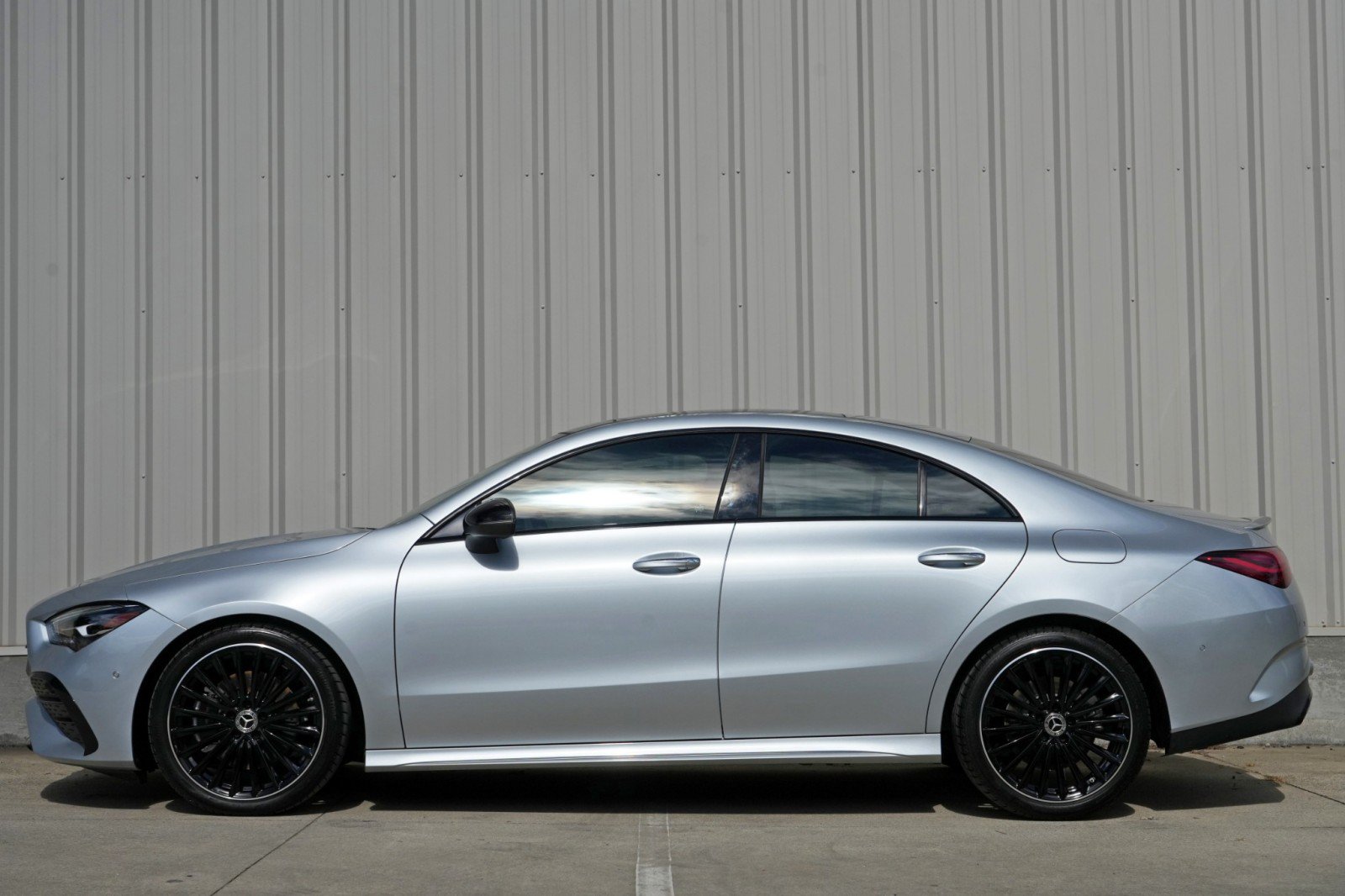 Used 2025 Mercedes-Benz CLA 250 image 9