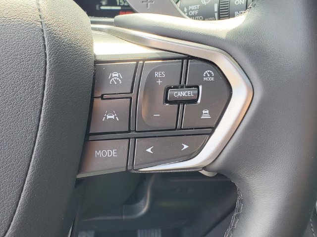 Used 2025 Lexus GX 550 w/ Cold Area Package AWD/4WD image 18