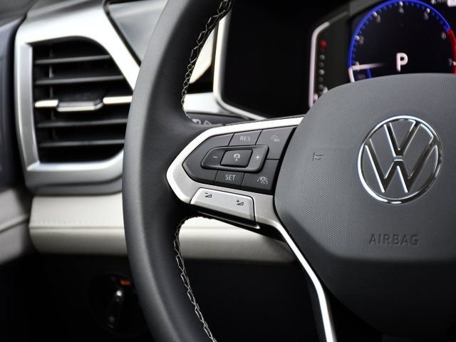 New 2026 Volkswagen Taos SEL AWD/4WD image 24