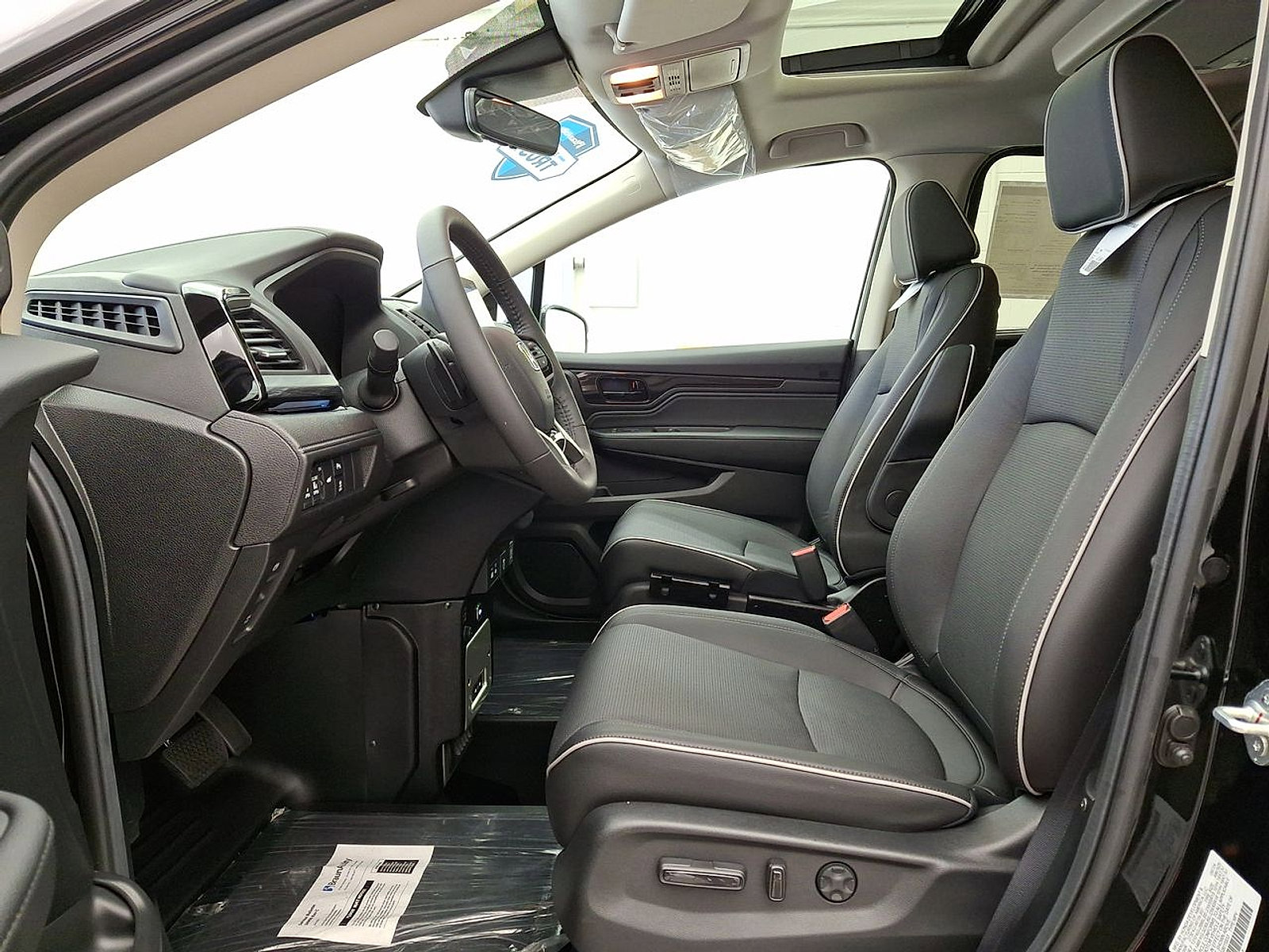 Used 2025 Honda Odyssey Elite image 11