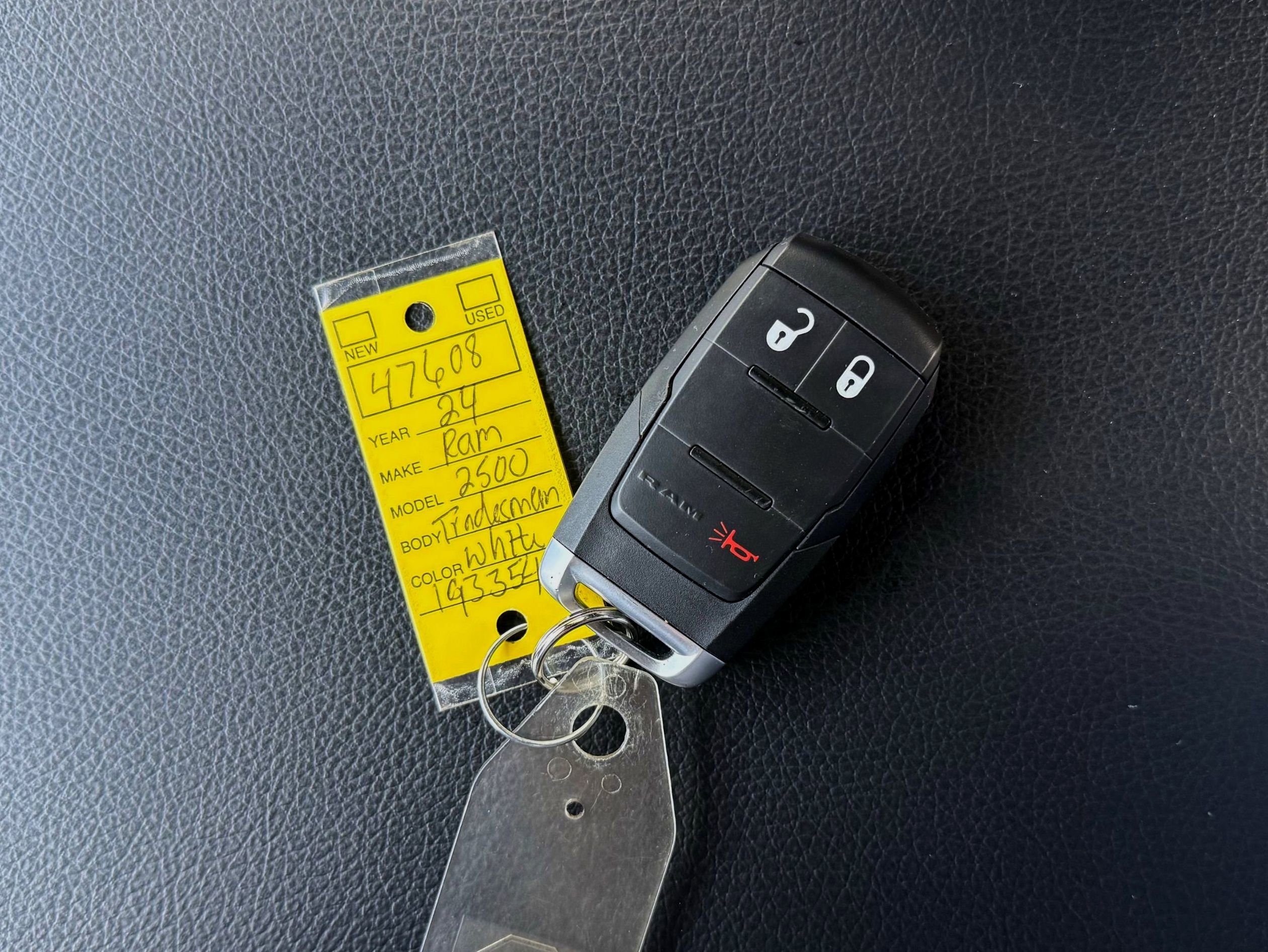 Used 2024 RAM 2500 Tradesman w/ Chrome Appearance Group image 29