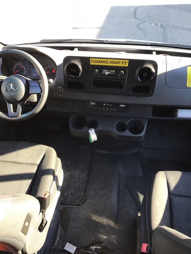 Used 2021 Mercedes-Benz Sprinter 2500 image 7