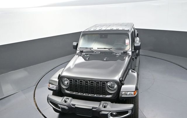 New 2025 Jeep Gladiator Sport w/ Premium Package image 13