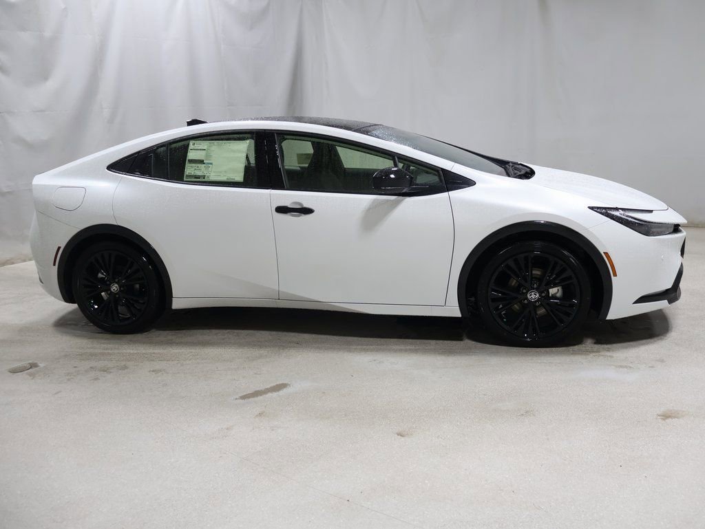 New 2026 Toyota Prius Plug-In Hybrid image 8