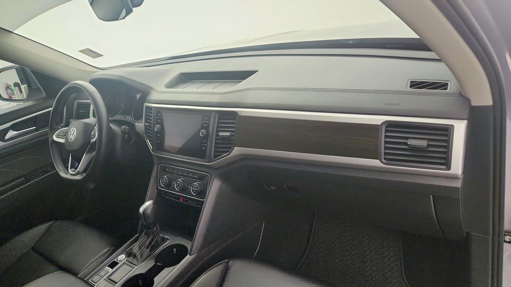 Used 2021 Volkswagen Atlas SE image 30