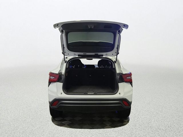 Used 2025 Chevrolet Trax LS FWD image 19
