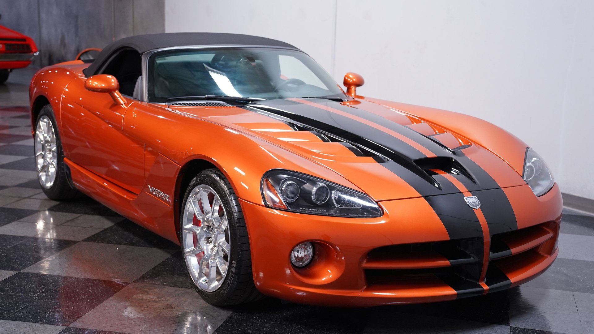 Used 2010 Dodge Viper SRT-10 image 14