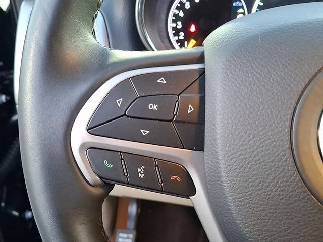 Used 2022 Jeep Grand Cherokee Laredo E w/ Security & Convenience Group AWD/4WD image 17