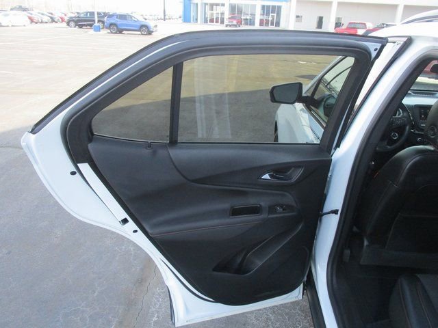 Used 2022 Chevrolet Equinox RS image 19
