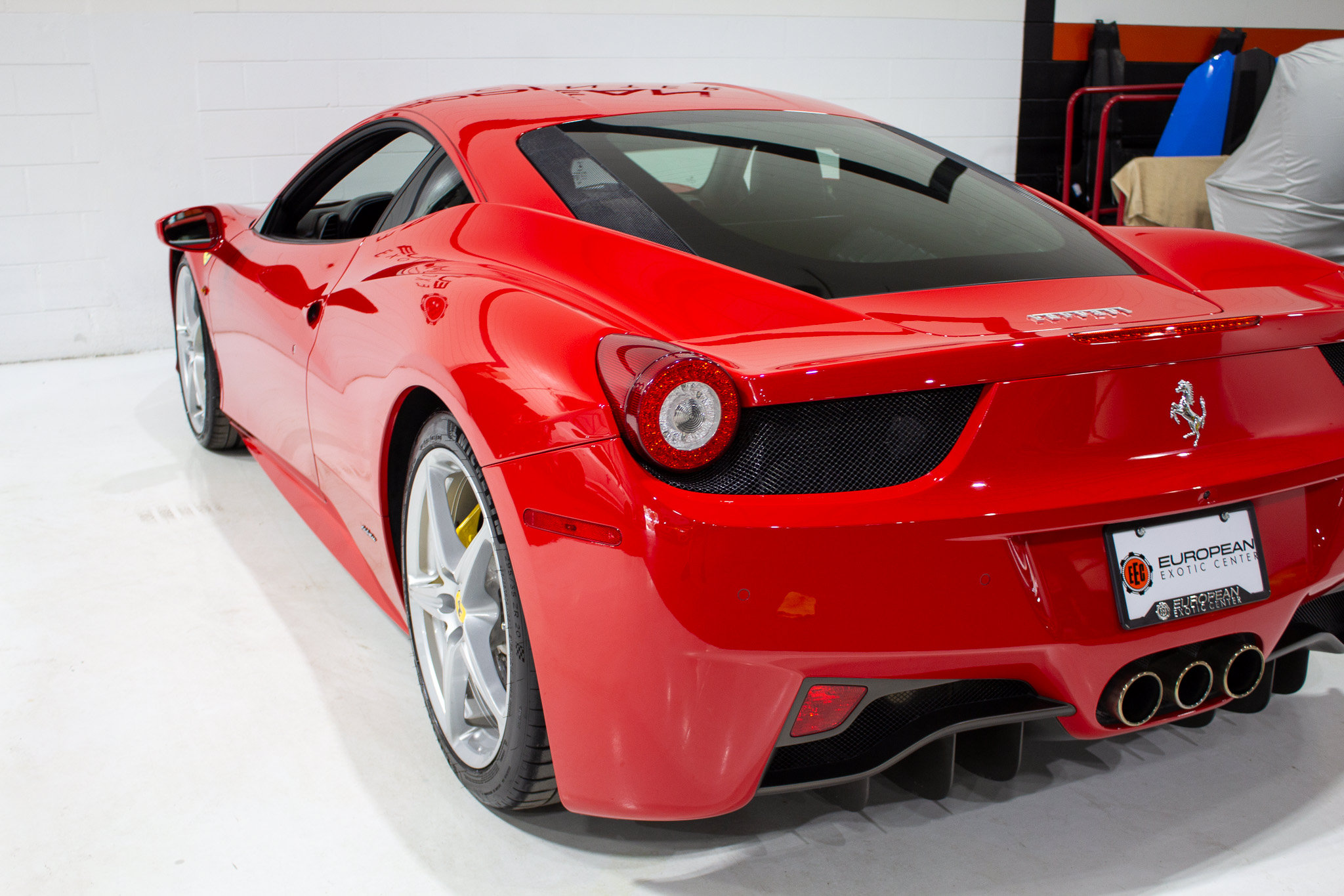 Used 2014 Ferrari 458 Italia Coupe RWD image 14