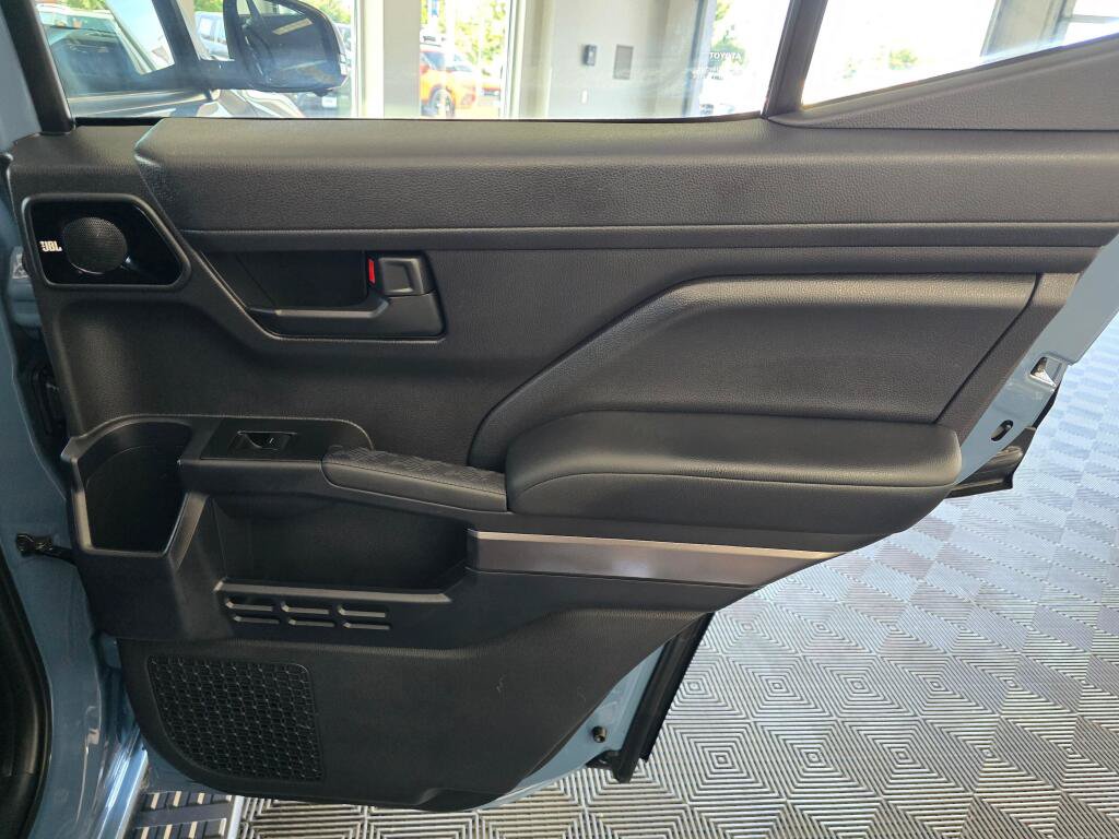 Certified 2025 Toyota 4Runner TRD Off-Road Premium AWD/4WD image 40