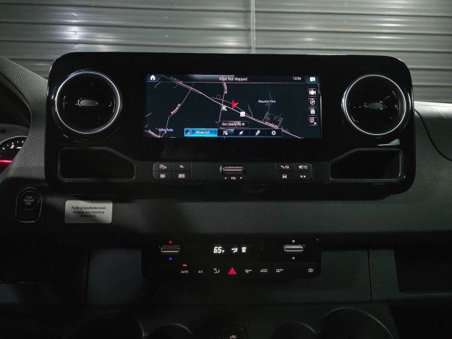 Used 2022 Mercedes-Benz Sprinter 3500 image 25