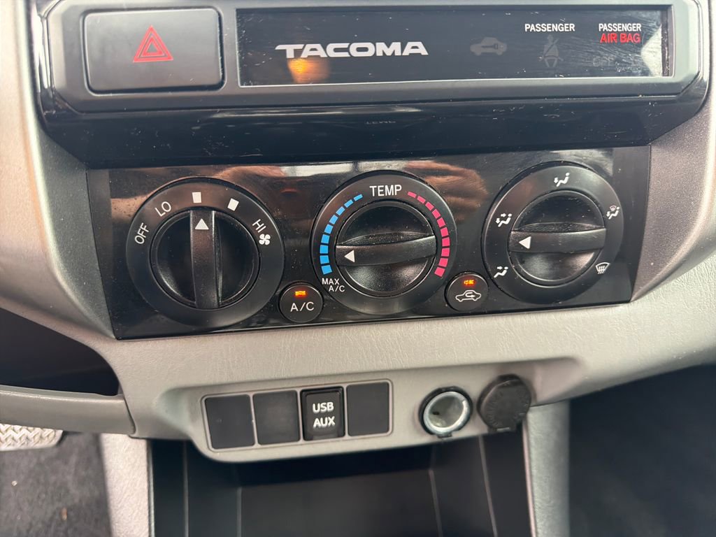 Used 2015 Toyota Tacoma 4x4 Access Cab V6 w/ TRD Sport Package image 25