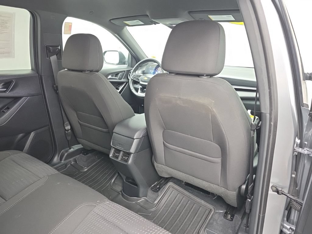 Used 2026 Chevrolet Equinox LT AWD/4WD image 45