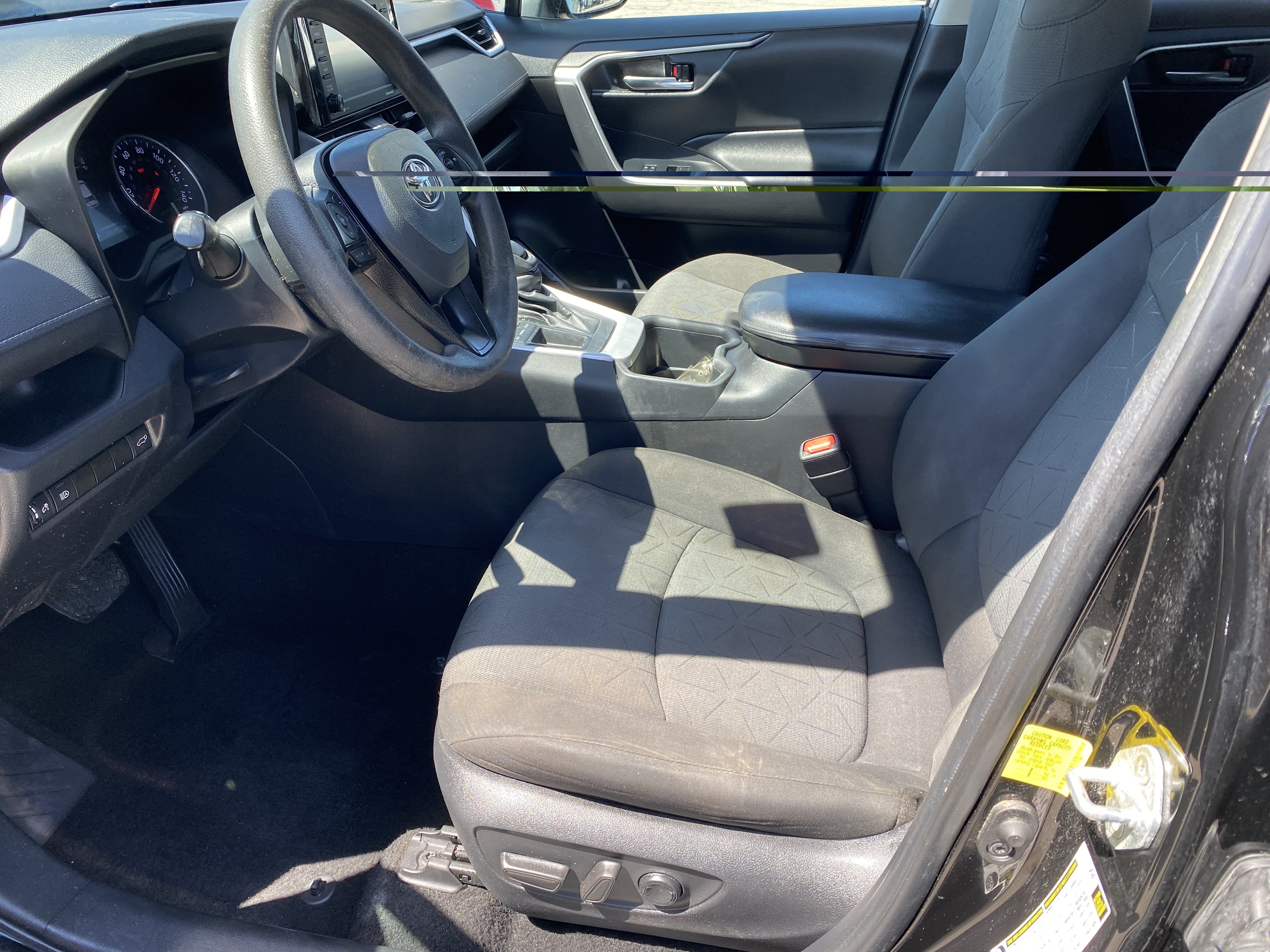 Used 2022 Toyota RAV4 XLE w/ Convenience Package FWD image 13