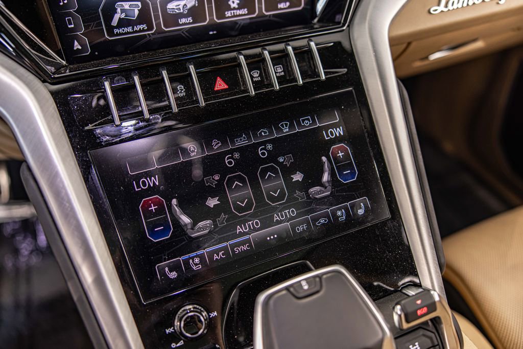 Used 2021 Lamborghini Urus image 27