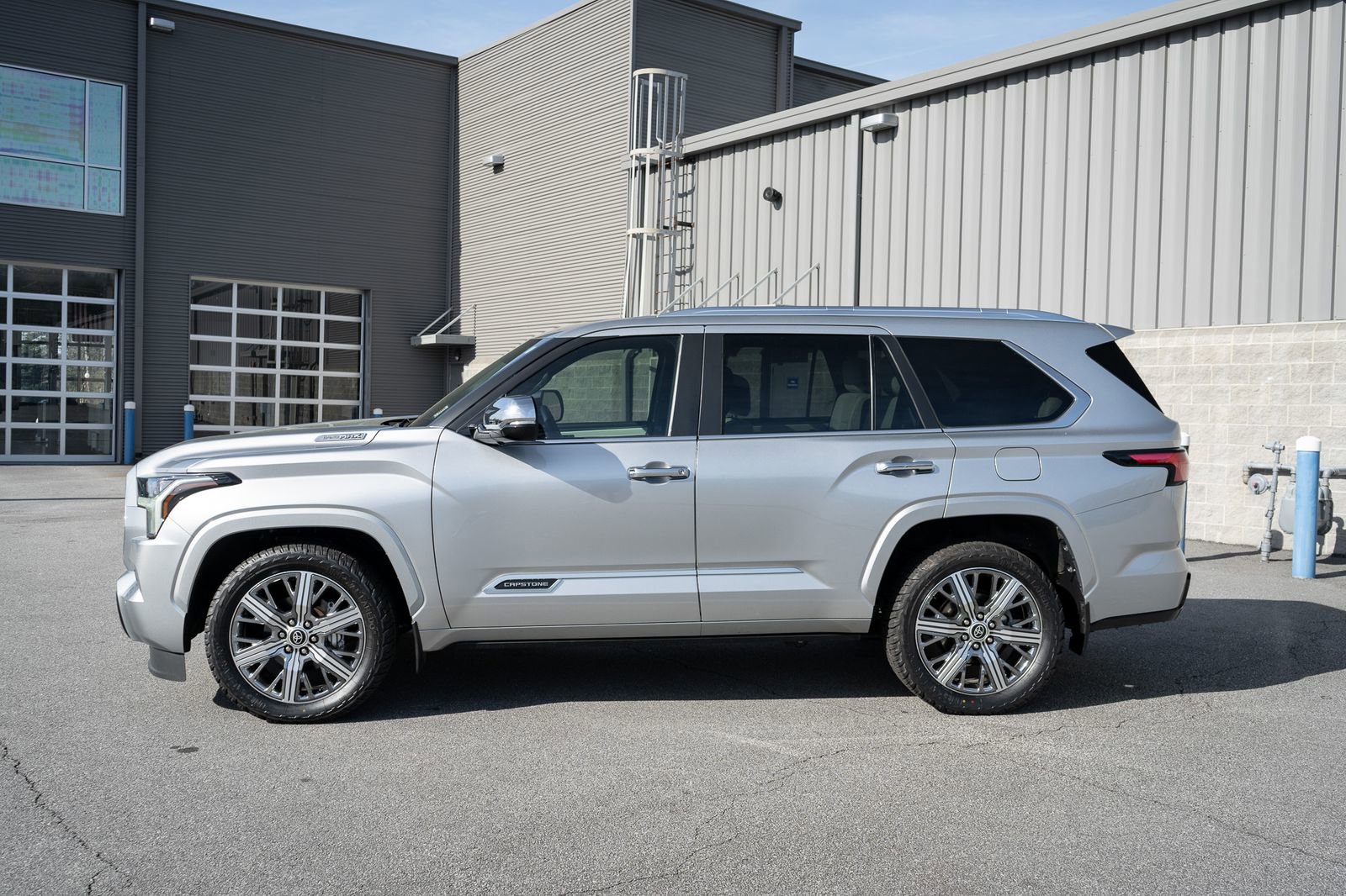 Used 2024 Toyota Sequoia Capstone AWD/4WD image 14