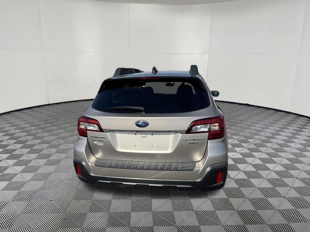 Used 2018 Subaru Outback 3.6R Limited AWD/4WD image 5
