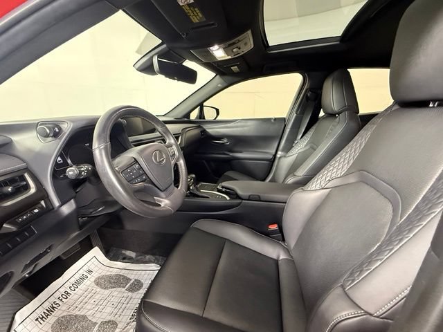 Used 2019 Lexus UX 250h AWD/4WD image 17