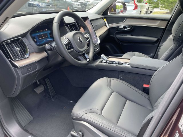 New 2026 Volvo XC90 B6 Plus w/ Protection Package AWD/4WD image 13