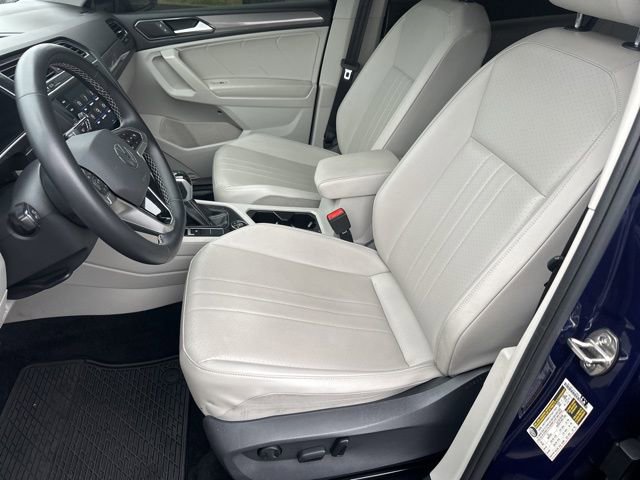 Used 2022 Volkswagen Tiguan SE image 11