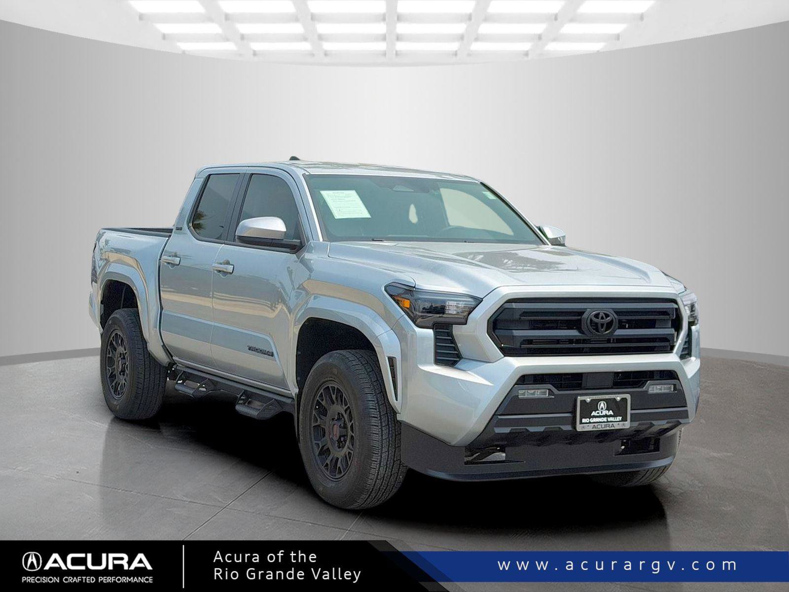 Used 2024 Toyota Tacoma SR5 AWD/4WD image 1
