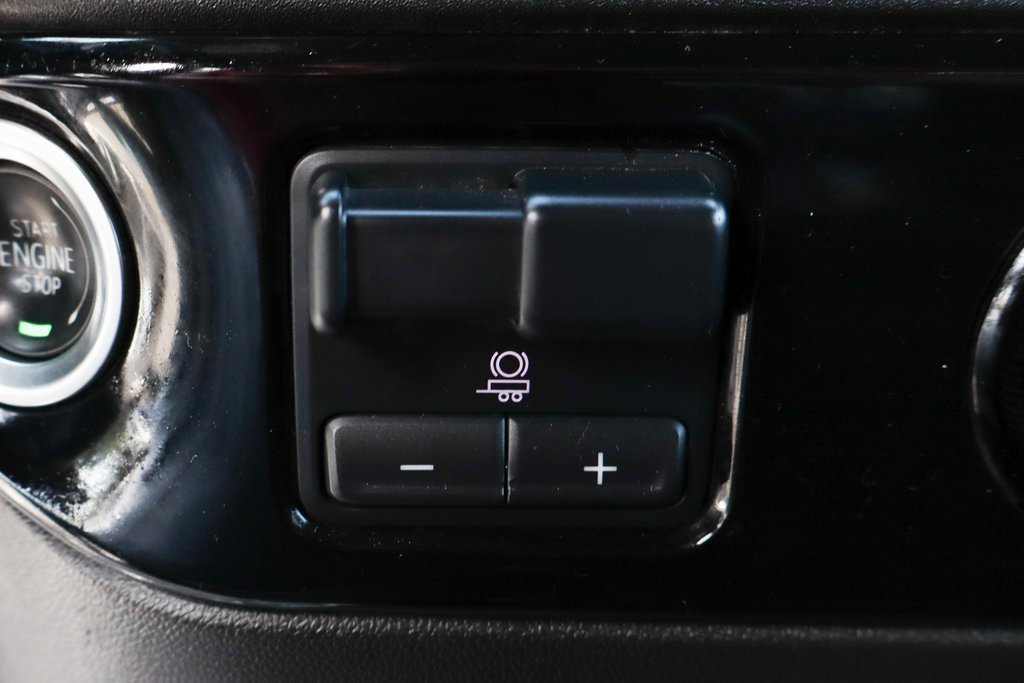 Used 2024 Chevrolet Silverado 2500 LT AWD/4WD image 36