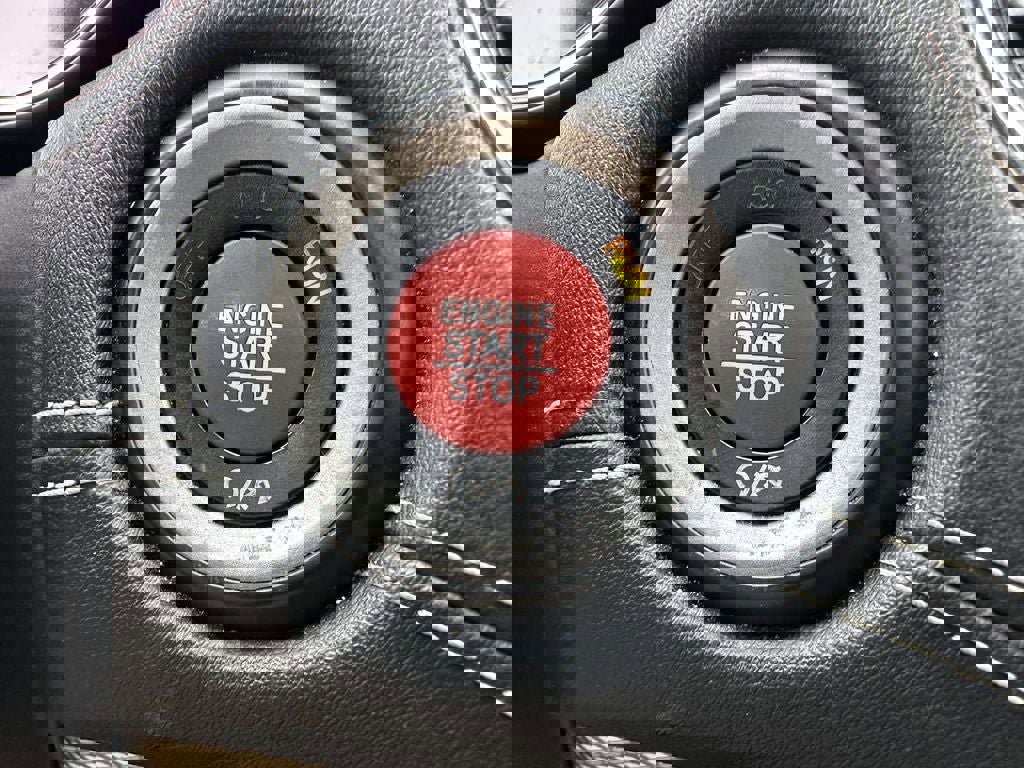 Used 2018 Dodge Durango SRT w/ SRT Interior Appearance Group image 30