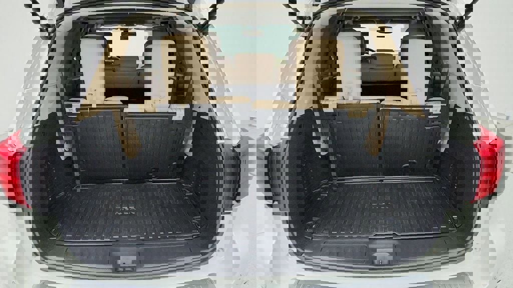 Used 2019 Nissan Pathfinder Platinum w/ Cargo Package image 25