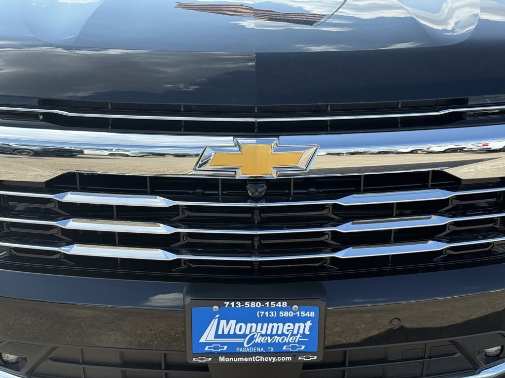 New 2026 Chevrolet Suburban LT w/ Comfort Package image 4