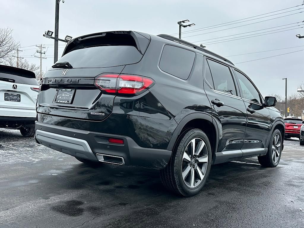 Used 2023 Honda Pilot Touring image 11