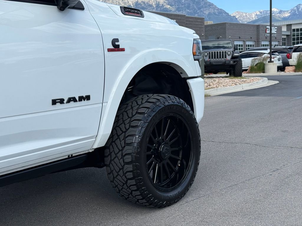 Used 2022 RAM 2500 Laramie AWD/4WD image 4
