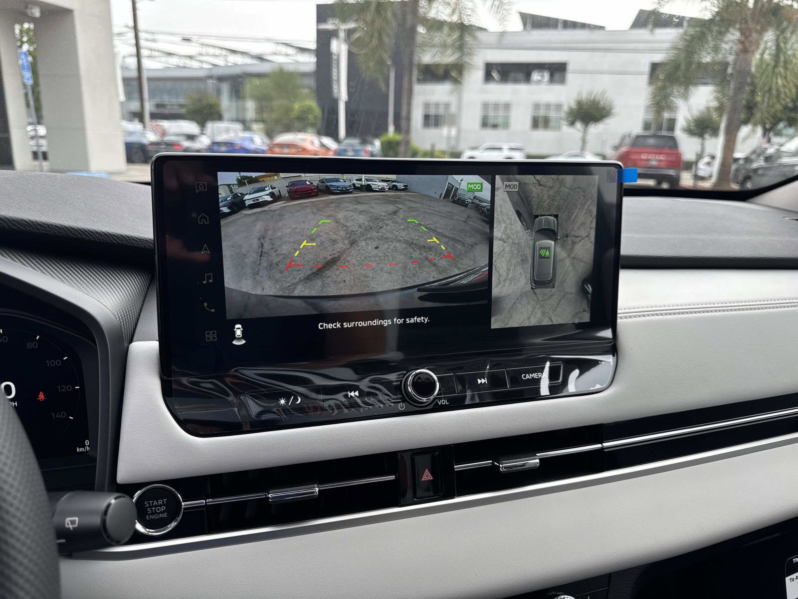 New 2025 Mitsubishi Outlander SE image 29