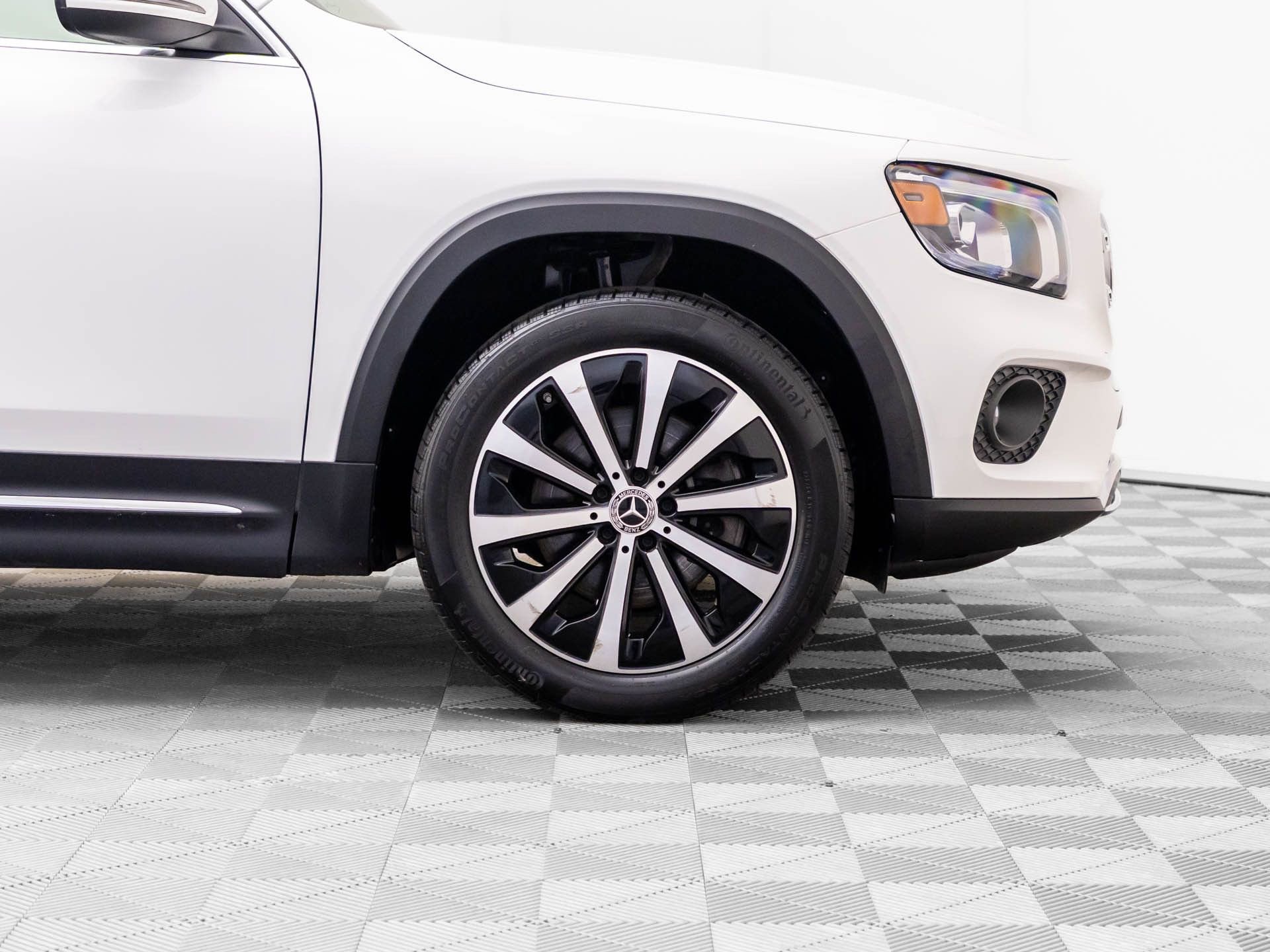Used 2023 Mercedes-Benz GLB 250 4MATIC image 37